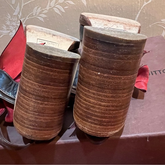 Louis Vuitton Blue Patent Elegant Sling Back Wood Heel Shoes - Picture 3 of 6